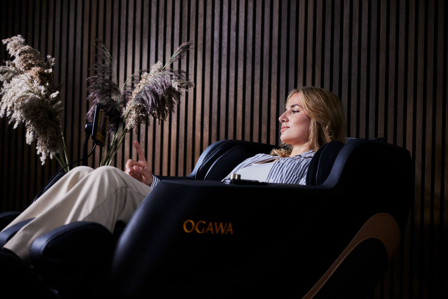 OGAWA Relaxio - Svart - 2D Massagestol